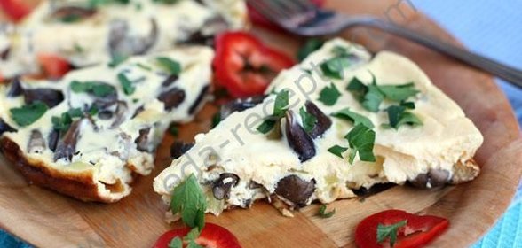 Омлет с опятами