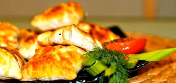 Слоеная самса с курицей