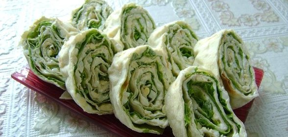 Рулеты с сыром и чесноком