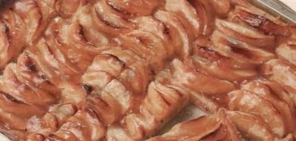 яблочный пирог с корицей и лимоном