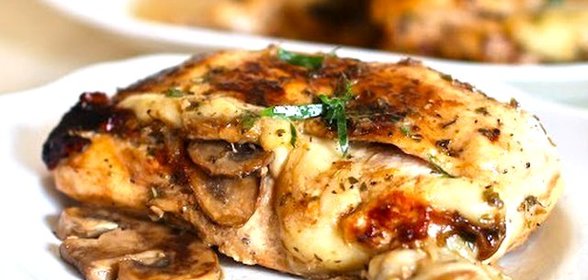 Курица, фаршированная грибами