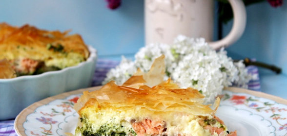 Семга со шпинатом в фило