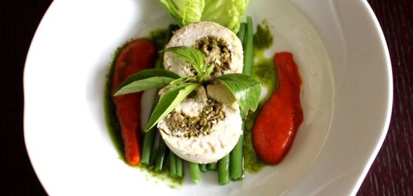Куриные рулеты с фисташковой начинкой