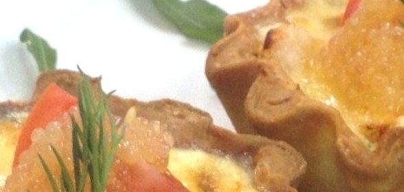 Тарталетки с морепродуктами и щучьей икрой