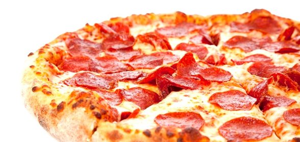 Пицца в домашних условиях с колбасой и сыром