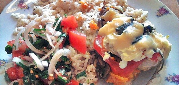 Пангасиус под овощами