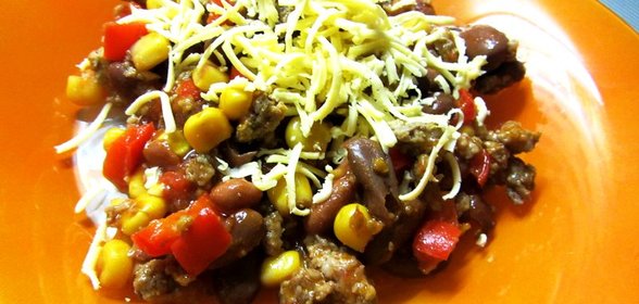 Говядина с бобами и кукурузой по‑мексикански