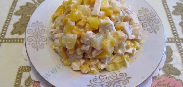 Салат куриная грудка с ананасами