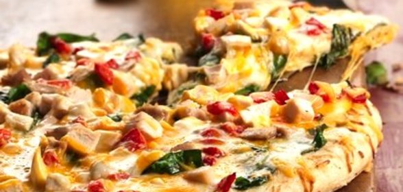 Пицца с креветками и курицей