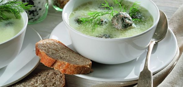 Острый лимонно-яичный суп с мясными фрикадельками