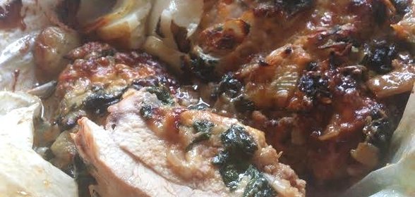 Куриная грудка, фаршированная шинатом с сыром в орехово-чесночной оплетке