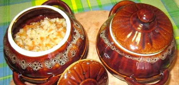 Рис с мясом в горшочках