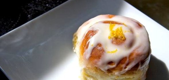 Лимонные булочки с глазурью