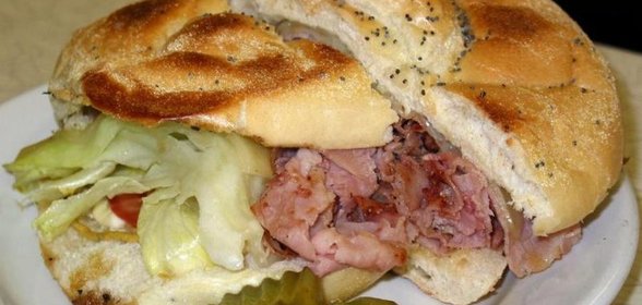 Бутерброд с ветчиной и сыром