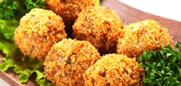 Аранчи с зеленым горошком и моцареллой