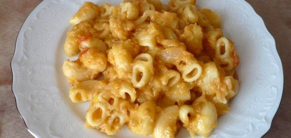 Постные макароны в чечевичном соусе