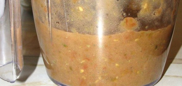 Тушеная говядина в томатном соусе с базиликом