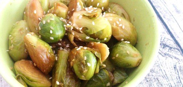 Брюссельская капуста с соевым соусом