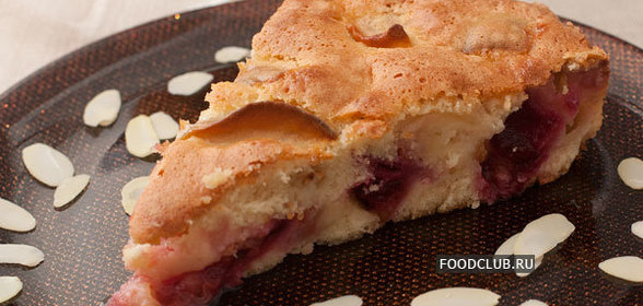 Пирог с яблоками и сливами