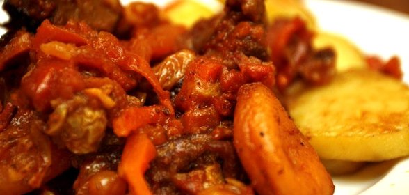 Тажин с курицей и сухофруктами