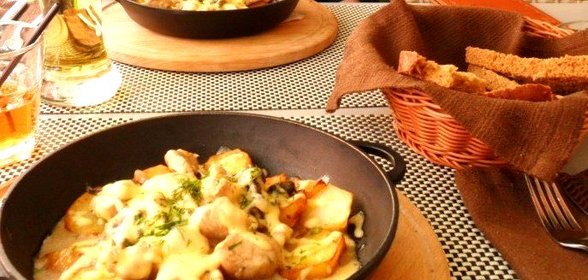 Запеченный картофель в яйце