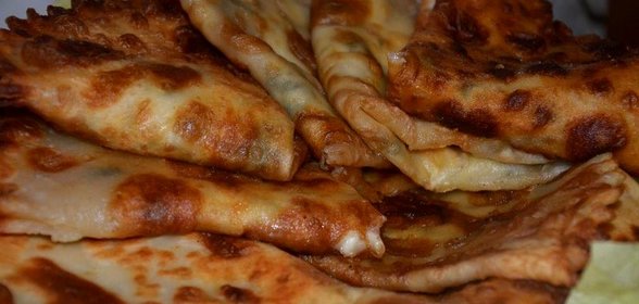 Чебуреки сырные с зеленью