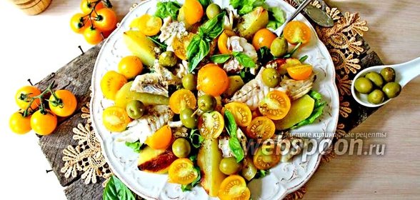 Салат с запечённым картофелем и рыбой