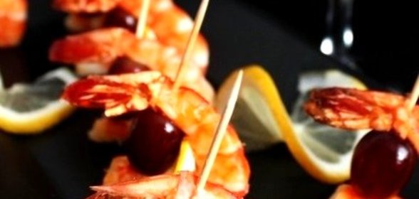 Маленькие бутерброды на палочке