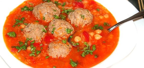 Суп с нутом и фрикадельками