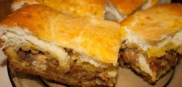 Пирог с капустой и рыбной консервой