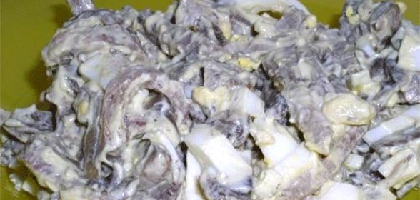 Салат из языка с орехами