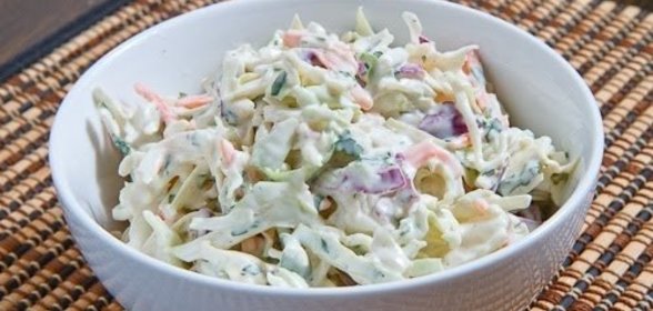 Салат с курицей и ветчиной