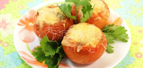 Помидоры с мясом под майонезом