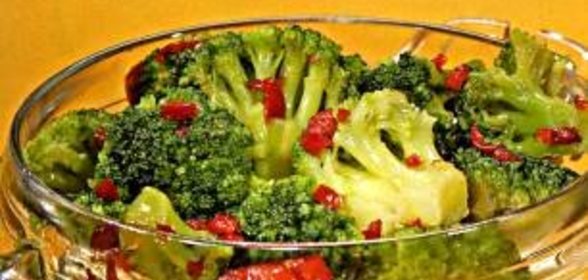 Брокколи с чили и мёдом