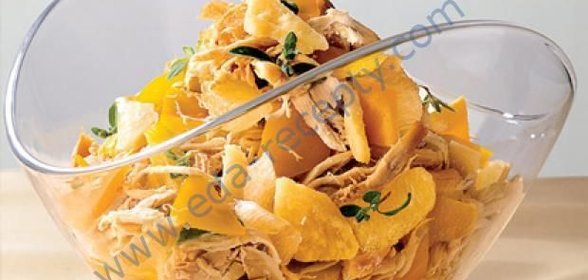 Салат из жареного цыпленка с желтым перцем