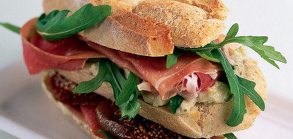 Сандвич с ветчиной и инжиром