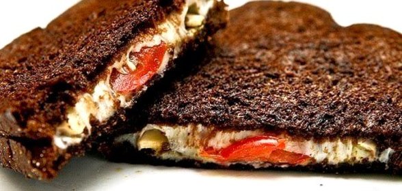 Итальянский бутерброд с сыром и грибами