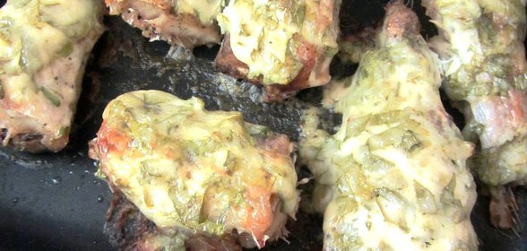 Минтай под сметанно-чесночным соусом