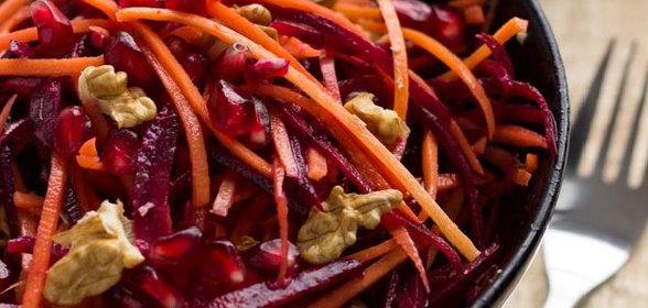 Салат из свеклы, моркови и граната