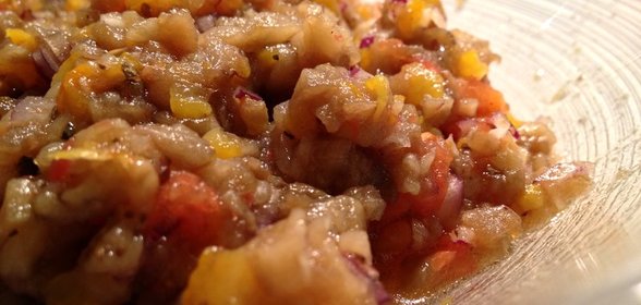 Баклажанная икра с базиликом