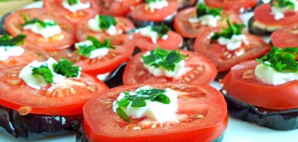Канапе из баклажанов с чесноком