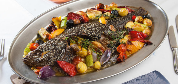 Салат с креветками и авокадо