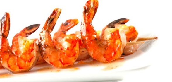 Креветки на гриле с арахисово-чесночным соусом