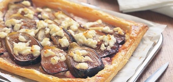 Пирог с козьим сыром и инжиром