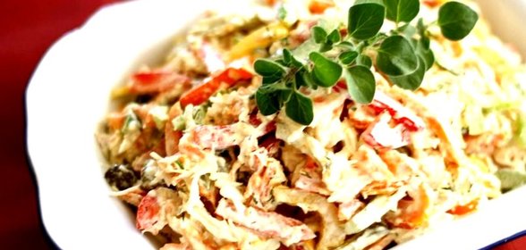 Салат куриный с болгарским перцем и горчичной заправкой