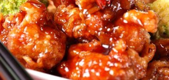 Курица, маринованная с чили и шалфеем