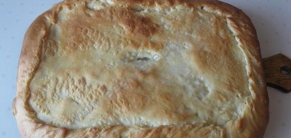 Рыбный пирог с мойвой