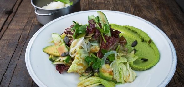 Зеленый салат с рисом