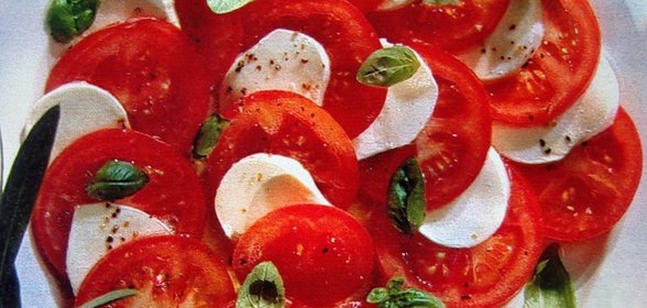 Адыгейский сыр с помидорами