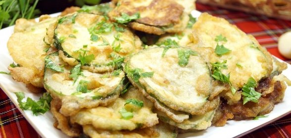 Кабачки в кляре на сковороде